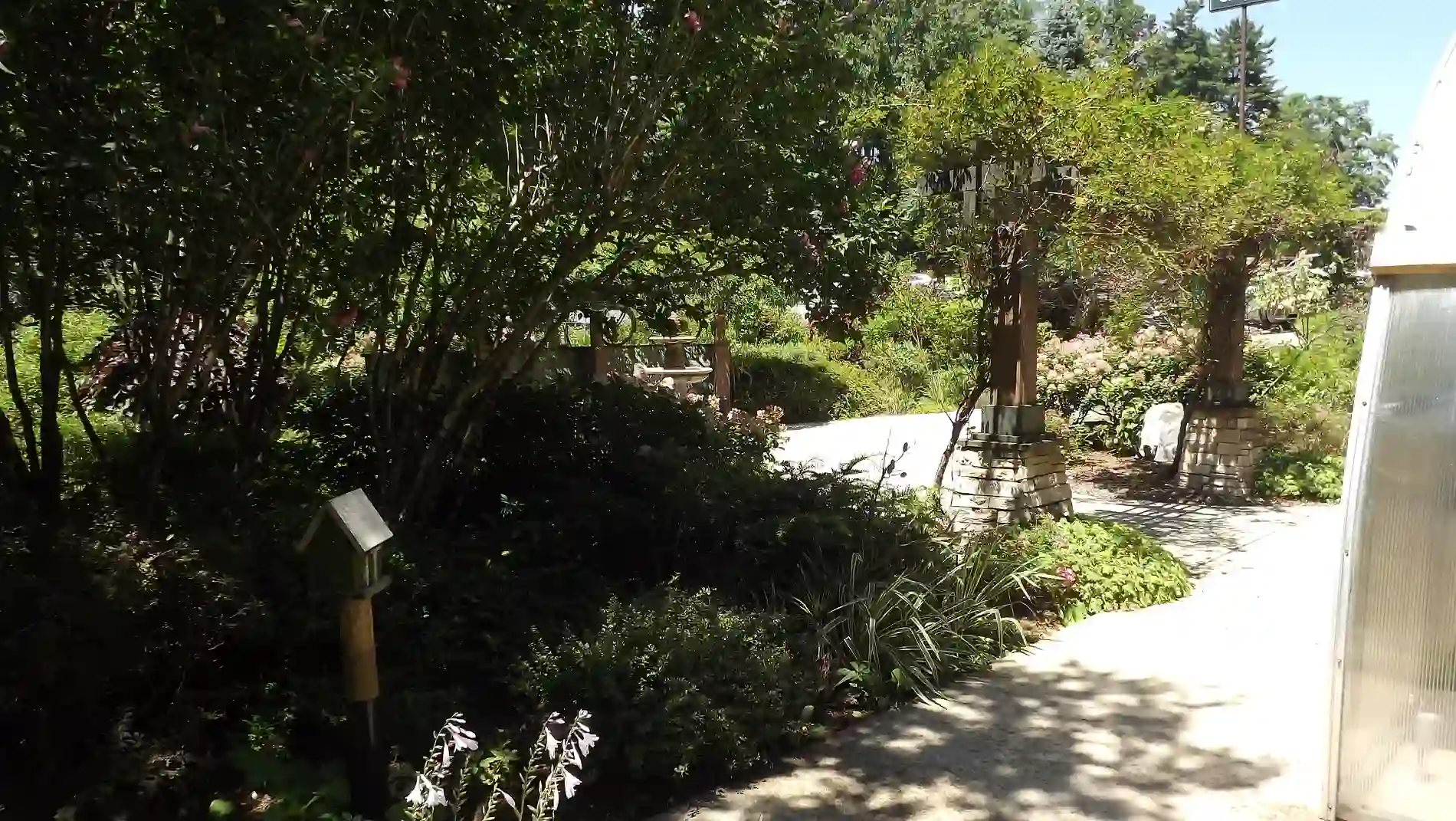 Garden setting at Thistle & Thread